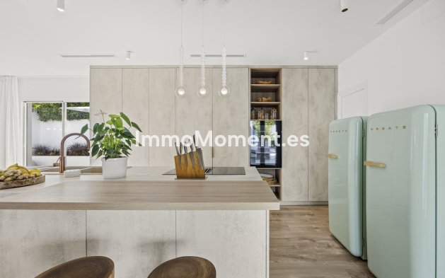 Resale - Detached villa - Marbella - Guadalmina Alta