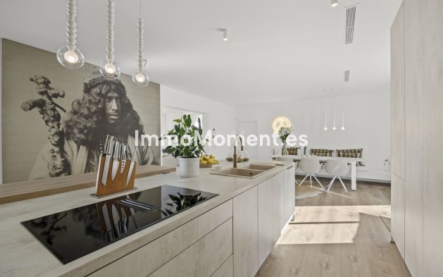 Resale - Detached villa - Marbella - Guadalmina Alta