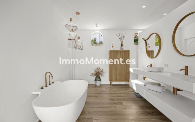 Resale - Detached villa - Marbella - Guadalmina Alta