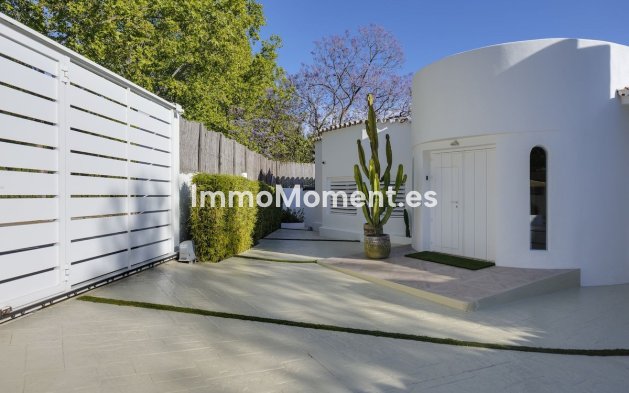 Resale - Detached villa - Marbella - Guadalmina Alta