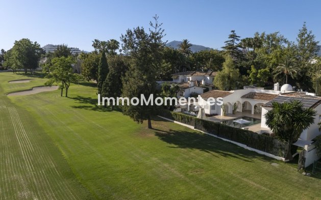 Resale - Detached villa - Marbella - Guadalmina Alta