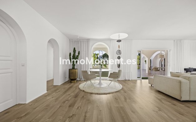 Resale - Detached villa - Marbella - Guadalmina Alta