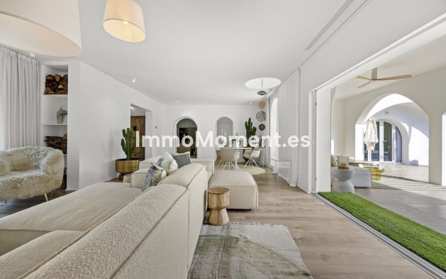Resale - Detached villa - Marbella - Guadalmina Alta