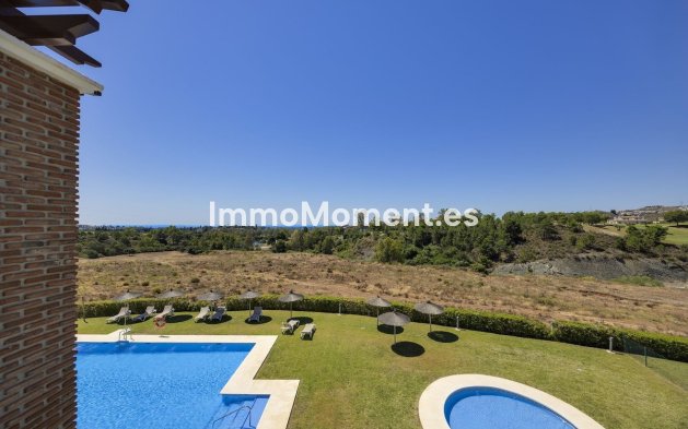 Resale - Apartment - Benahavís - Los Arqueros