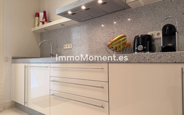 Resale - Apartment - Marbella - Altos de los Monteros