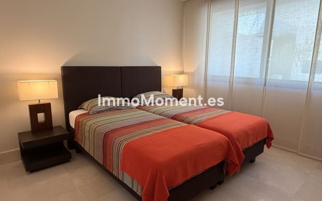 Resale - Apartment - Marbella - Altos de los Monteros