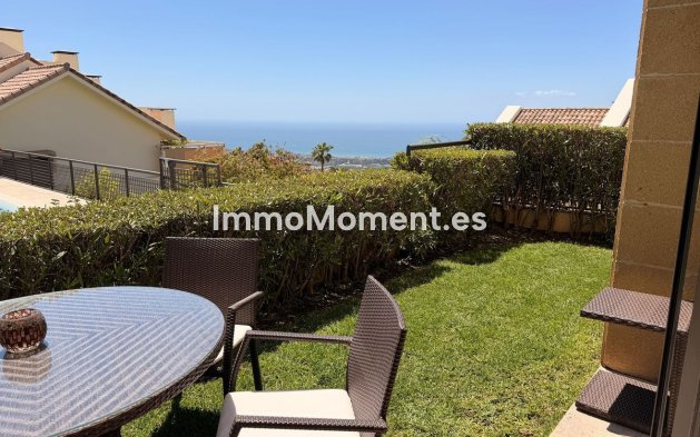 Resale - Apartment - Marbella - Altos de los Monteros