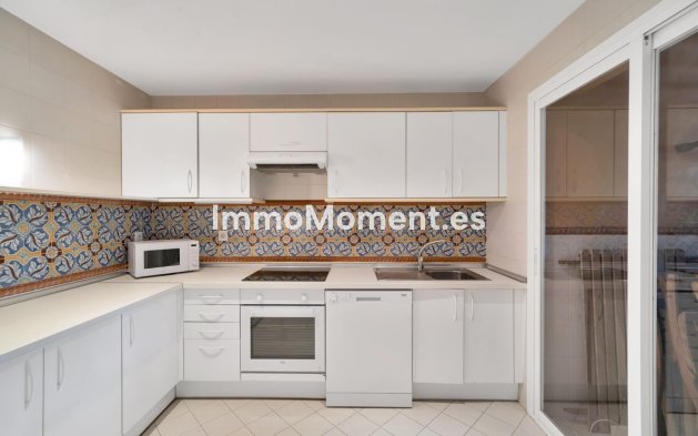 Wiederverkauf - Wohnung - Estepona  - Estepona Centro