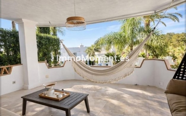 Wiederverkauf - Freistehende Villa - Estepona  - Selwo