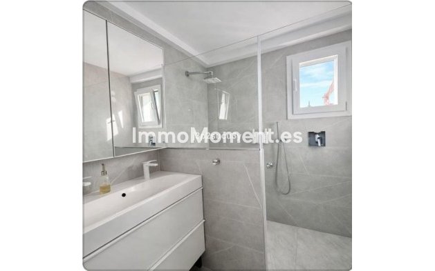 Wiederverkauf - Freistehende Villa - Estepona  - Selwo