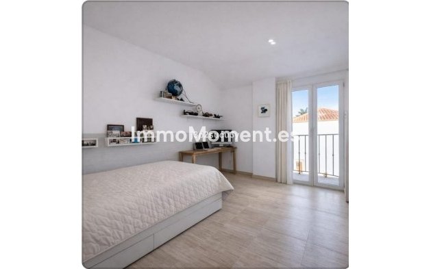 Wiederverkauf - Freistehende Villa - Estepona  - Selwo