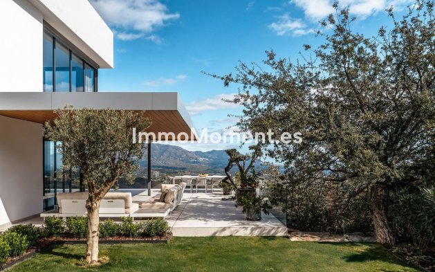 Wiederverkauf - Freistehende Villa - Marbella - La Mairena