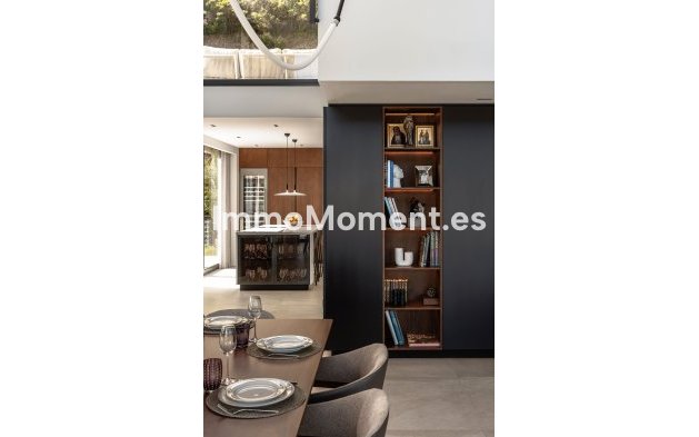 Wiederverkauf - Freistehende Villa - Marbella - La Mairena