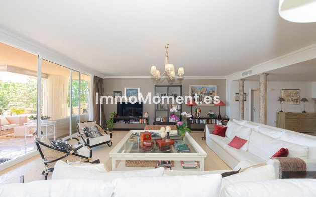 Revente - Appartement - Marbella - Nueva Andalucía