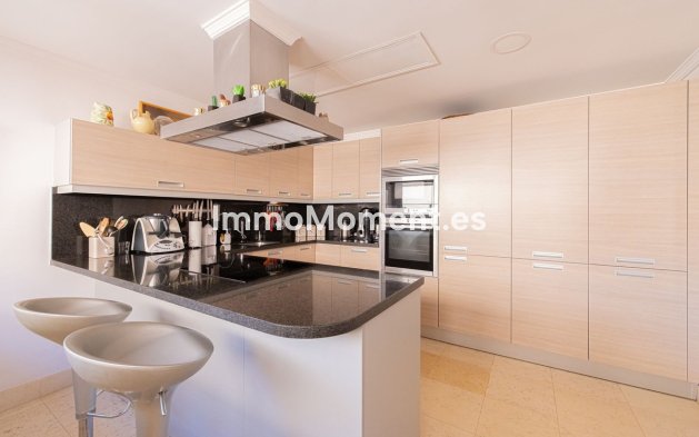 Revente - Appartement - Marbella - Nueva Andalucía