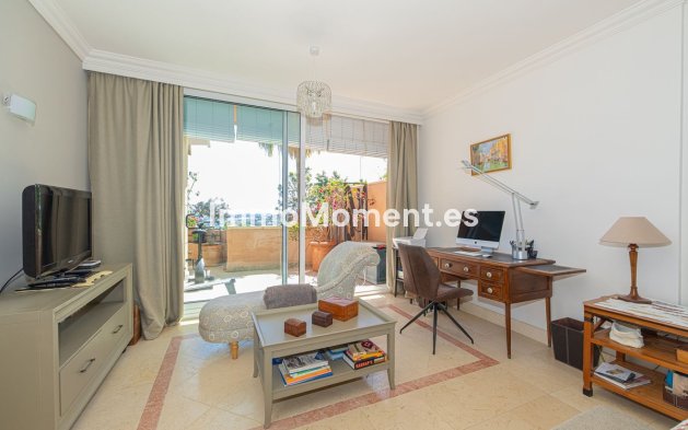 Revente - Appartement - Marbella - Nueva Andalucía