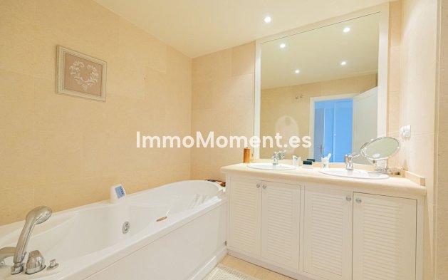 Revente - Appartement - Marbella - Nueva Andalucía