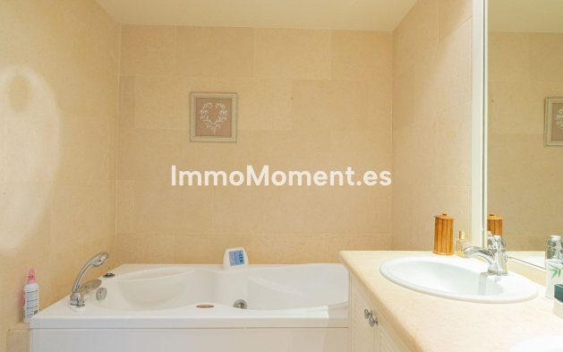 Revente - Appartement - Marbella - Nueva Andalucía