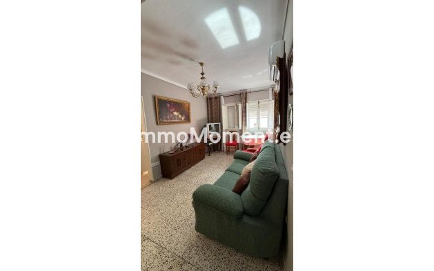 Resale - Townhouse - Inland  - Guaro