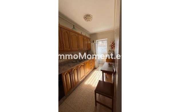 Resale - Townhouse - Inland  - Guaro