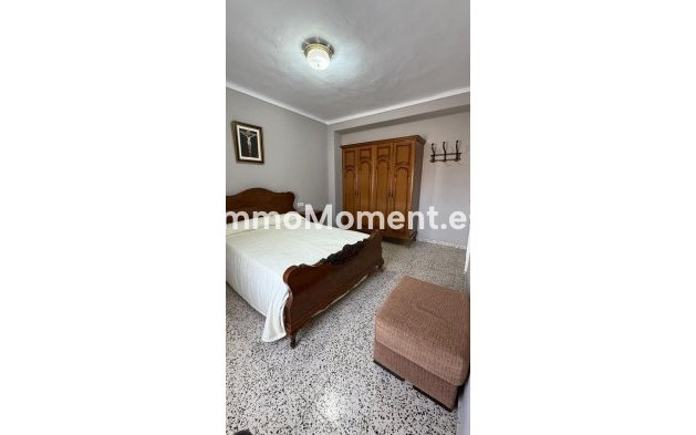 Resale - Townhouse - Inland  - Guaro