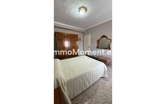Resale - Townhouse - Inland  - Guaro