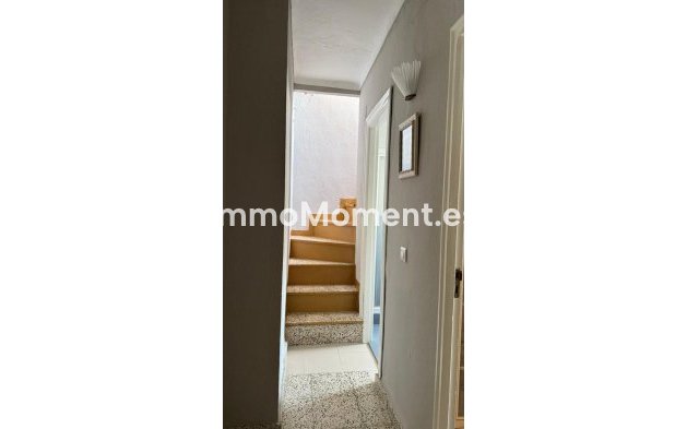 Resale - Townhouse - Inland  - Guaro