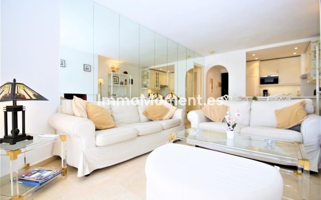 Reventa - Apartamento - Estepona  - Estepona Centro