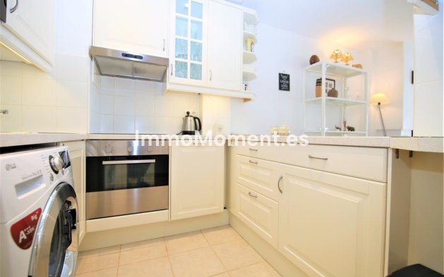 Reventa - Apartamento - Estepona  - Estepona Centro
