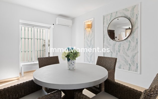 Resale - Townhouse - Marbella - Guadalmina Alta