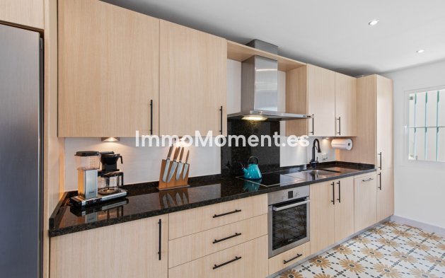 Resale - Townhouse - Marbella - Guadalmina Alta