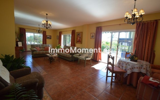 Wiederverkauf - Freistehende Villa - Benalmadena - Benalmadena Centro