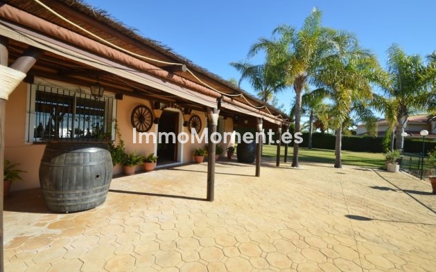 Wiederverkauf - Freistehende Villa - Benalmadena - Benalmadena Centro