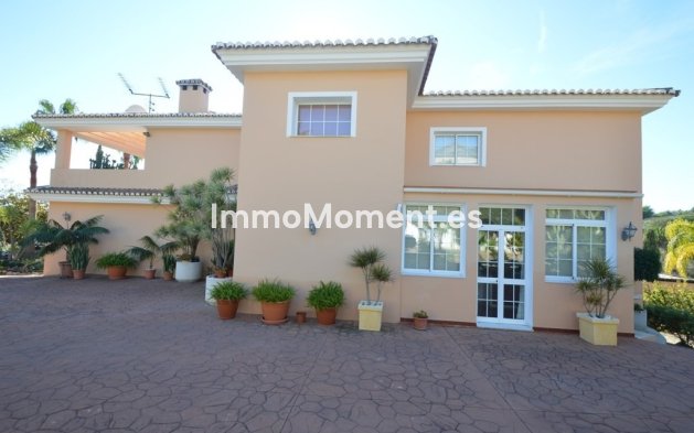 Wiederverkauf - Freistehende Villa - Benalmadena - Benalmadena Centro