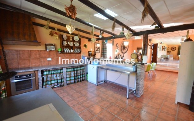 Wiederverkauf - Freistehende Villa - Benalmadena - Benalmadena Centro