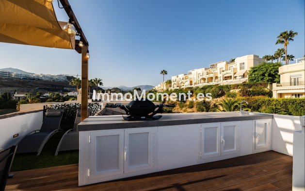 Resale - Apartment - Benahavís - La Quinta