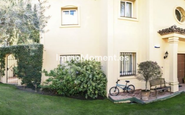 Resale - Detached villa - Marbella - Nueva Andalucía