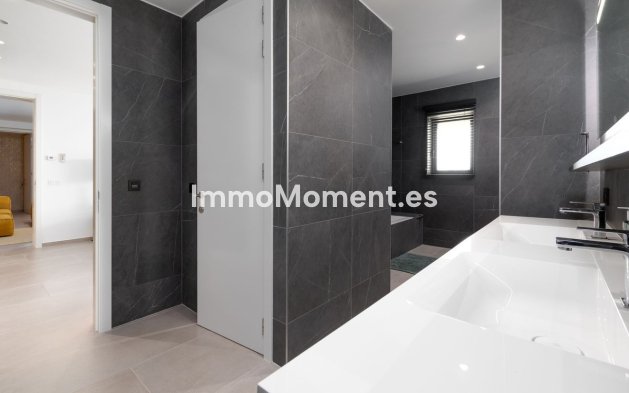 Wiederverkauf - Freistehende Villa - Marbella - Cabopino