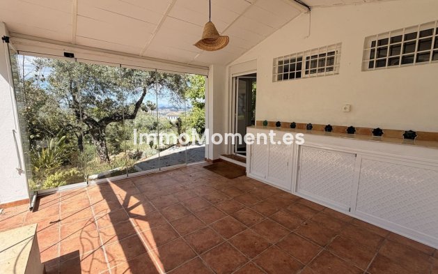 Wiederverkauf - Freistehende Villa -   Inländisch - Alhaurín el Grande Centro