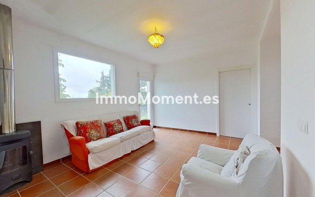Wiederverkauf - Freistehende Villa -   Inländisch - Alhaurín el Grande Centro