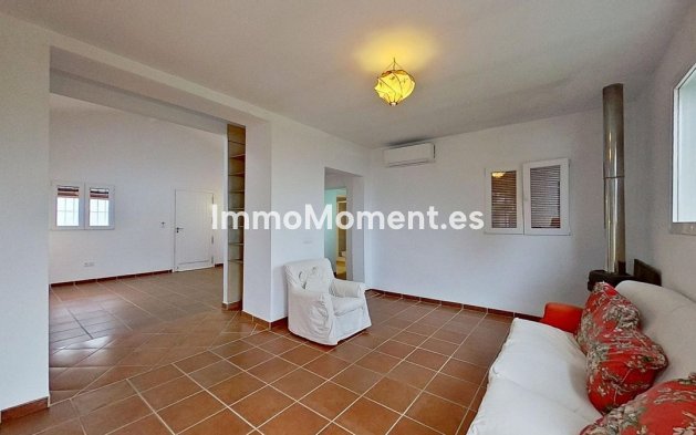 Wiederverkauf - Freistehende Villa -   Inländisch - Alhaurín el Grande Centro