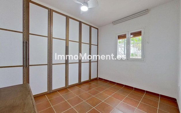 Wiederverkauf - Freistehende Villa -   Inländisch - Alhaurín el Grande Centro