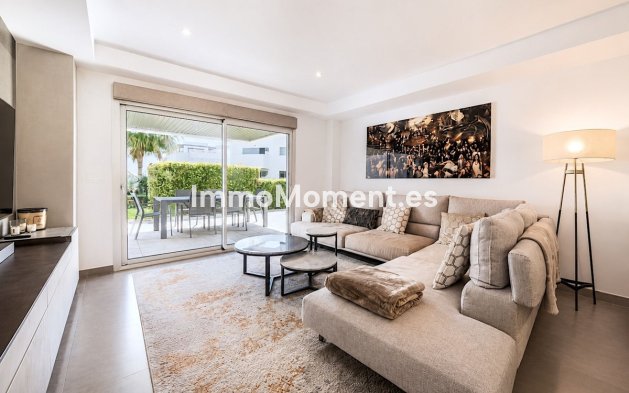 Wiederverkauf - Wohnung - Estepona  - Atalaya
