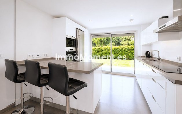 Wiederverkauf - Wohnung - Estepona  - Atalaya