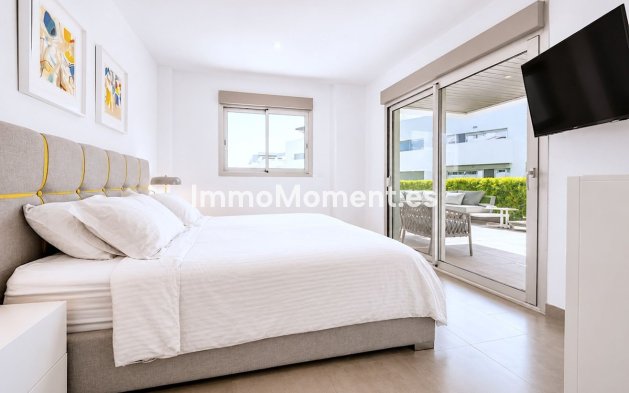 Wiederverkauf - Wohnung - Estepona  - Atalaya
