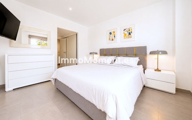 Wiederverkauf - Wohnung - Estepona  - Atalaya