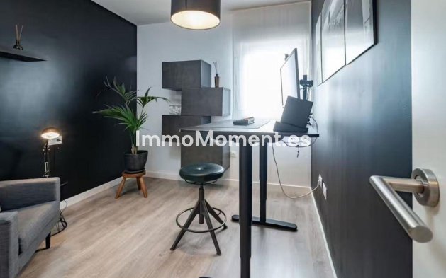 Revente - Appartement - Marbella - Nueva Andalucía