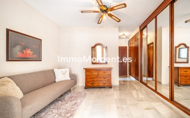 Wiederverkauf - Freistehende Villa - Marbella - El Rosario