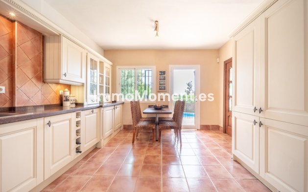 Wiederverkauf - Freistehende Villa - Marbella - El Rosario