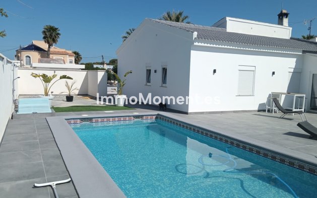 Wiederverkauf - Freistehende Villa - Orihuela - Cabo roig - La Zenia